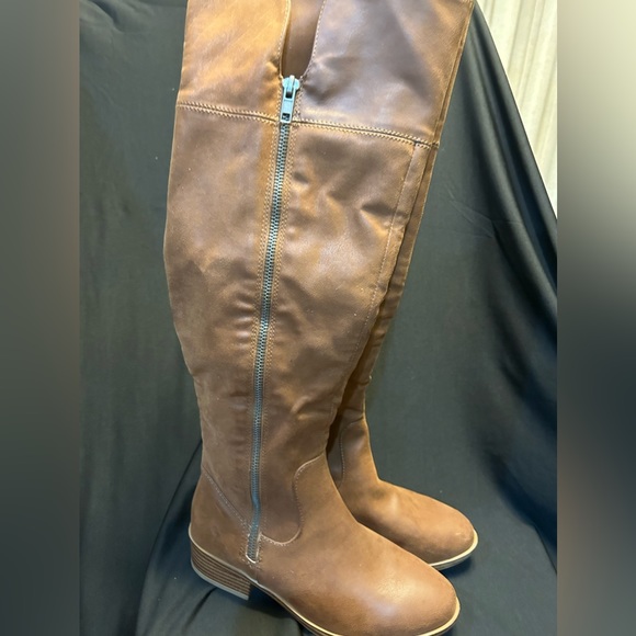 Mia Women's Carsyn Tall Boot size 5 New - Picture 7 of 9